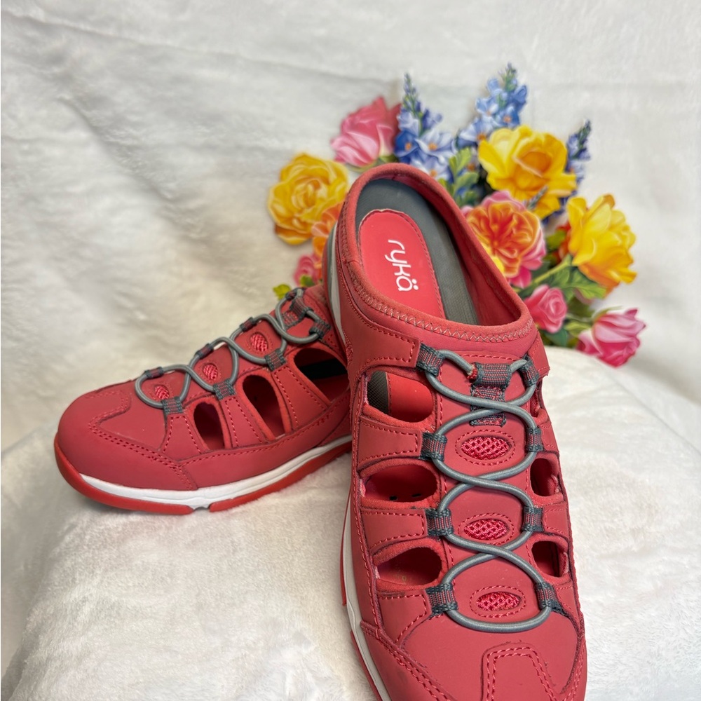 Ryka Women’s Slip-On Walking Sandal/Sneakers – Coral Pink – Size 8M
